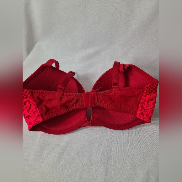 Victorias secret Very sexy push up bra size 32DD- Read description - Picture 3 of 9